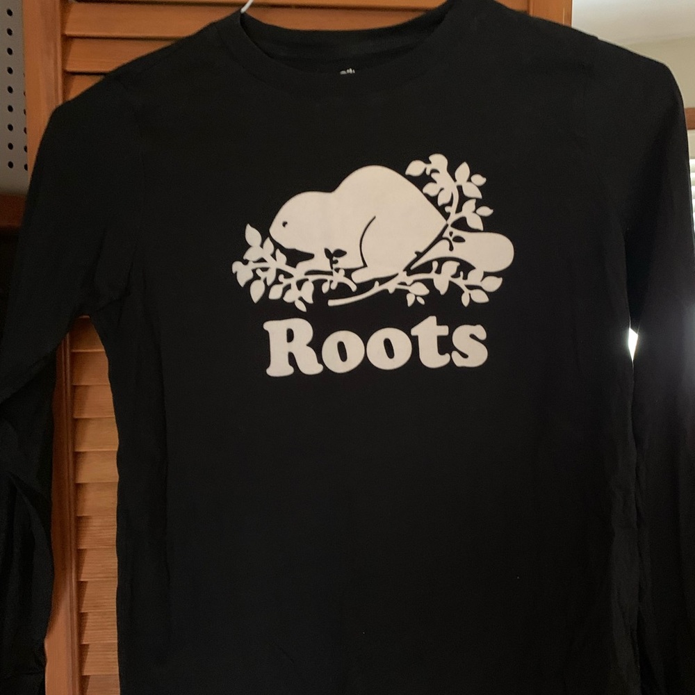 Woman’s long sleeve roots t-shirt
